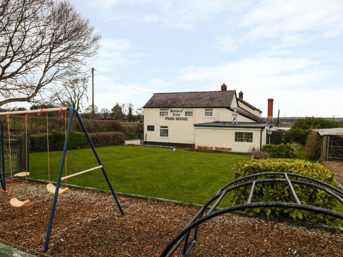 Butchers Arms Cottage Nercwys 외부 사진